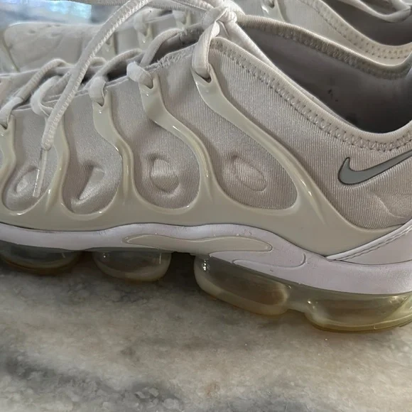 2019 Mens Nike Air Vapormax Plus White/Pure Platinum Running Shoes! Size 12 - Picture 7 of 8